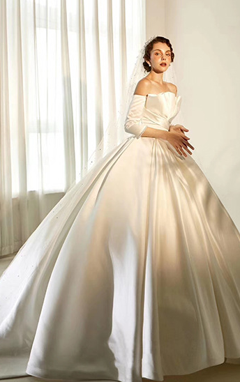 Satin wedding dress 2022 new bride strapless drag simple sen is Europe and America