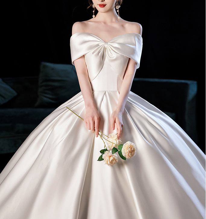 European and American one shoulder wedding dress bride 2022 new foreign trade temperament large trailing satin simple atmosphere ceremony wedding