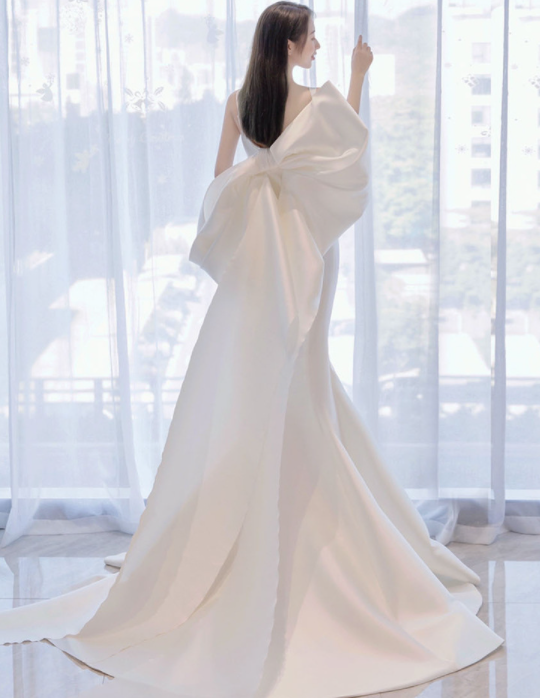 wedding dress evening dress for dinner light wedding dress 2022 new super fairy dream bride welcome out of the silk temperament fishtail satin dress