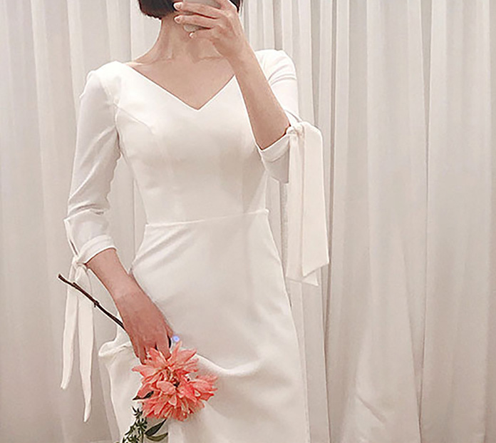 Satin light wedding dress 2021 new deep V collar temperament bride sen is simple Hepburn together to go out gauze summer