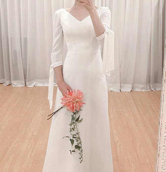 Satin light wedding dress 2021 new deep V collar temperament bride sen is simple Hepburn together to go out gauze summer