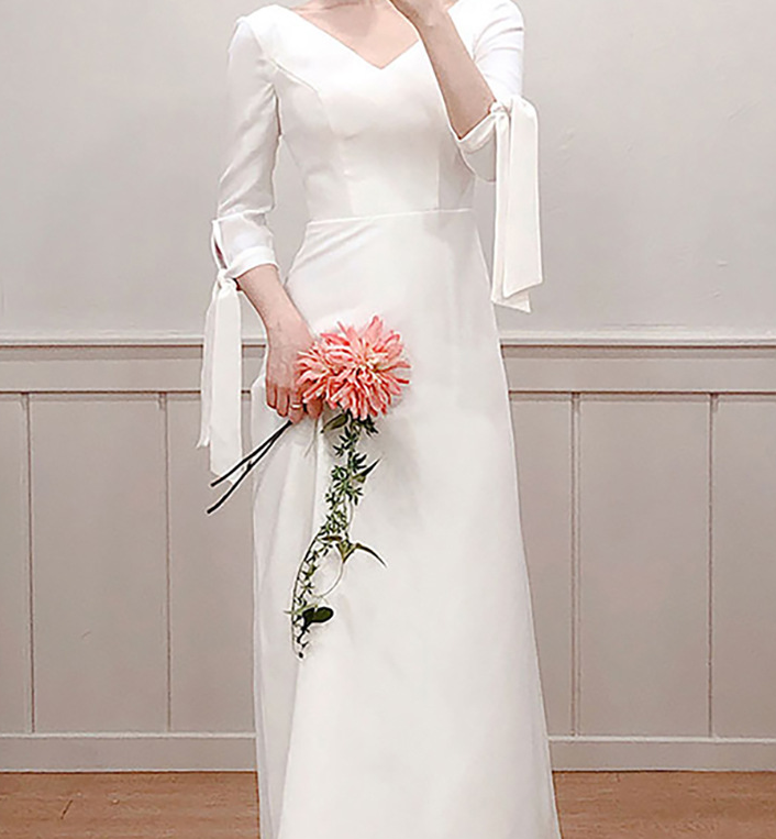 Satin light wedding dress 2021 new deep V collar temperament bride sen is simple Hepburn together to go out gauze summer