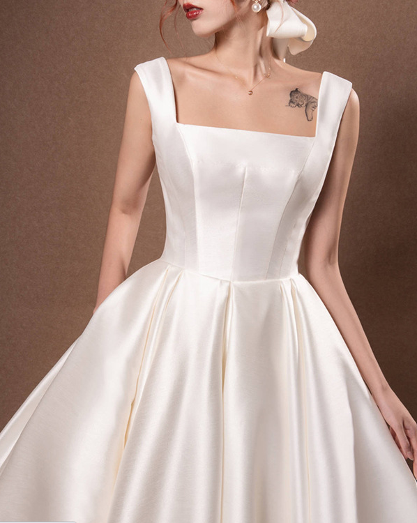 Light Wedding Dress 2022 New Everyday simple black tie dress Hepburn strap-out satin light wedding dress