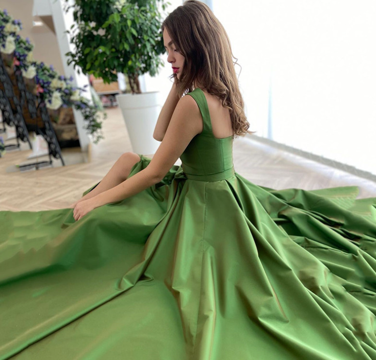 Party dress fashion Design Green Satin A-line long ball gown elegant halter evening gown