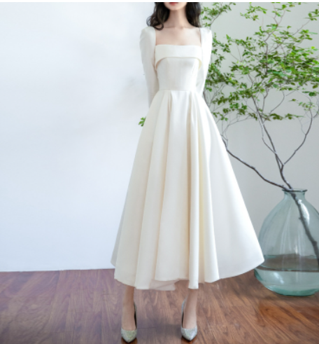 Satin light wedding dress 2022 New Korean simple slim Hepburn style long sleeves bride short art test dress skirt