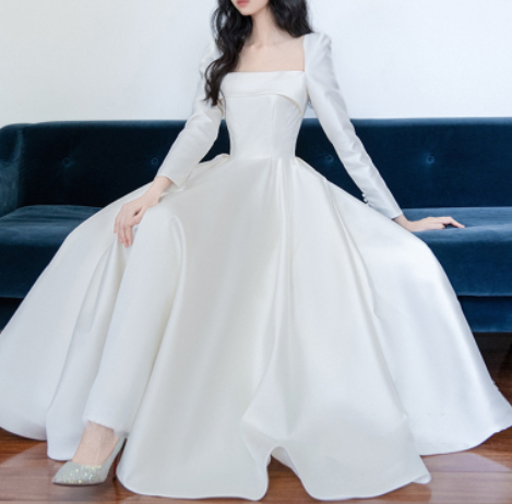 Satin light wedding dress 2022 New Korean simple slim Hepburn style long sleeves bride short art test dress skirt