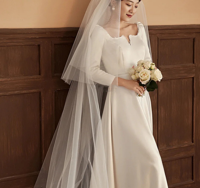 French satin light wedding dress 2022 New spring bride temperament simple going-out gauze long sleeves full ground welcome dress