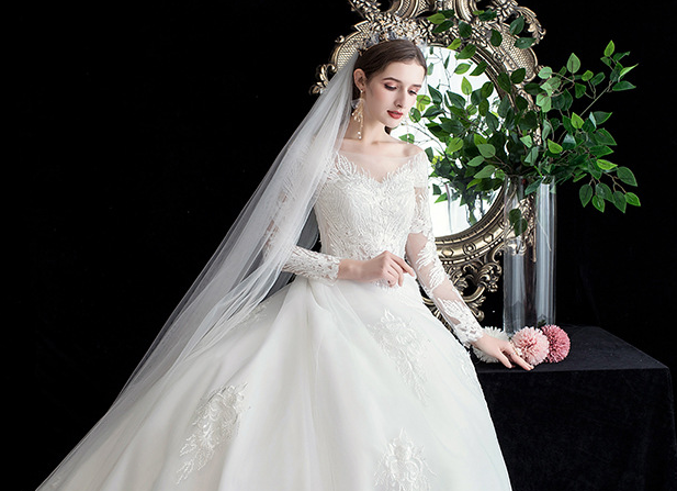 Main wedding dress 2022 new bride wedding dress long sleeves luxury big tail sen is super fairy dream princess