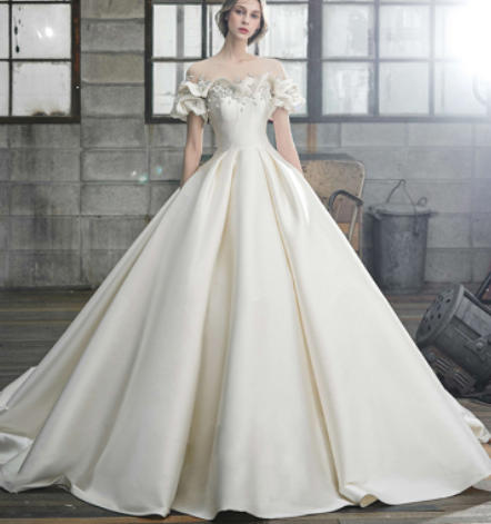 One word shoulder satin master wedding dress 2022 New bride premium tail French light simple retro small