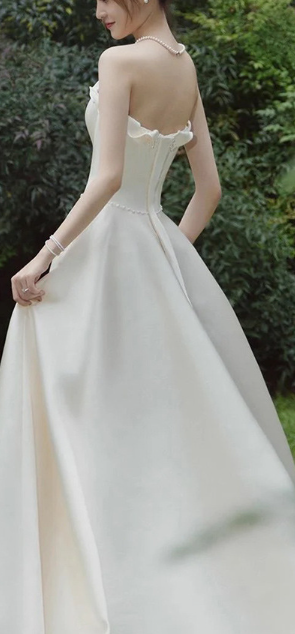 Strapless satin light wedding dress 2022 Bride's new high-quality texture out of gauze French simple welcome wedding dress