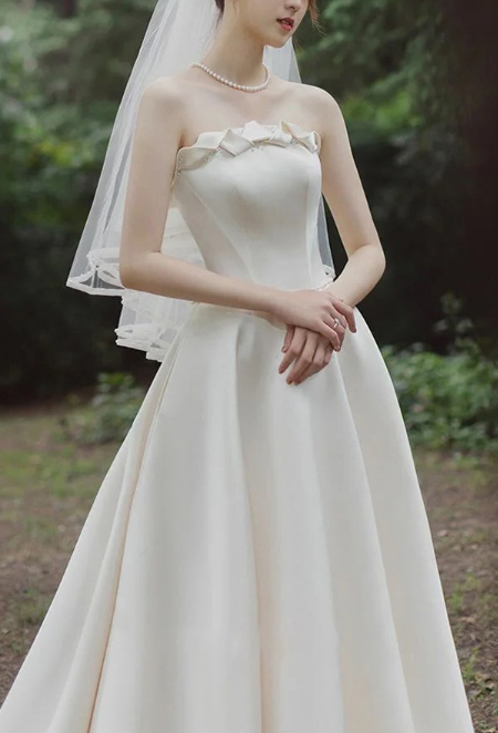 Strapless satin light wedding dress 2022 Bride's new high-quality texture out of gauze French simple welcome wedding dress