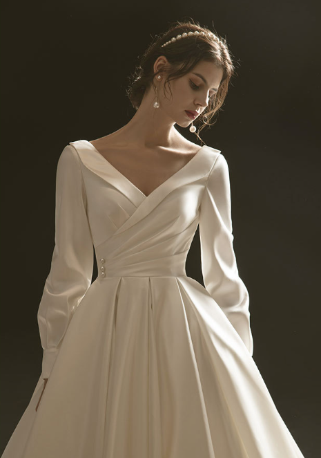 Wedding Dress evening dress  bridal temperament vintage trailing satin wedding dress