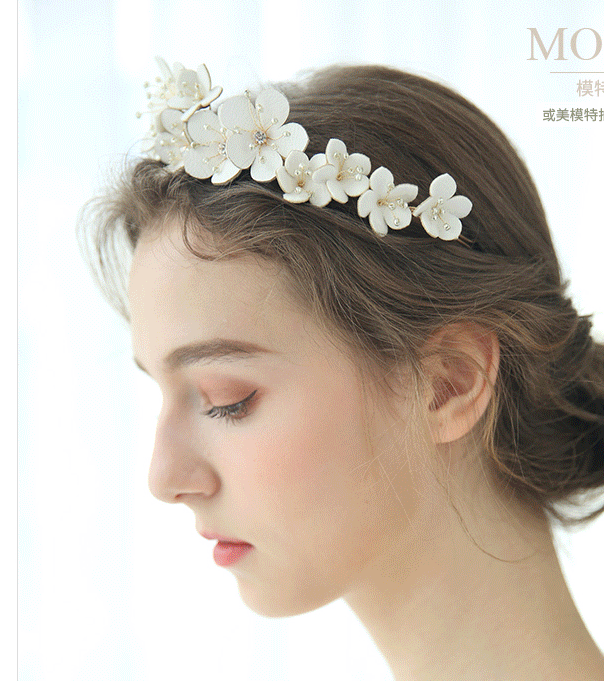 Bridal headdress Wedding ornament Crown hair ornament handmade garland hair hoop Wedding dress dress accessories