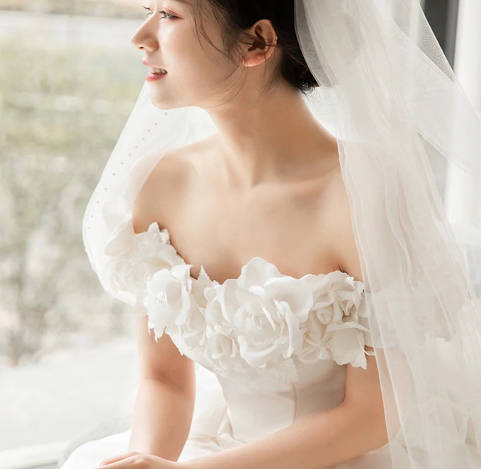 Wedding dress evening dress bride shoulder spring forging face simple lean atmosphere sen super fairy dream big tail