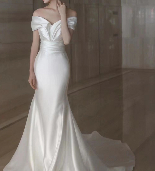 French satin light wedding dress 2022 new fishtail goout gauze white simple slimming sexy one shoulder evening dress