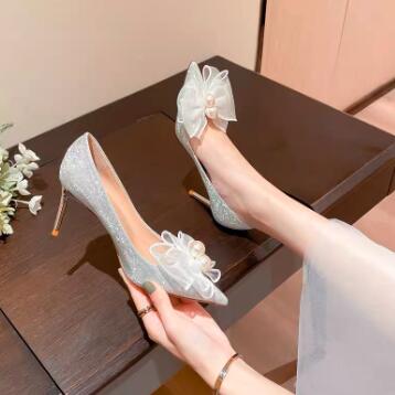 white wedding heels pearl bow heel wedding photos Fairy wind white wedding shoes Large size bridesmaid high single shoes lady