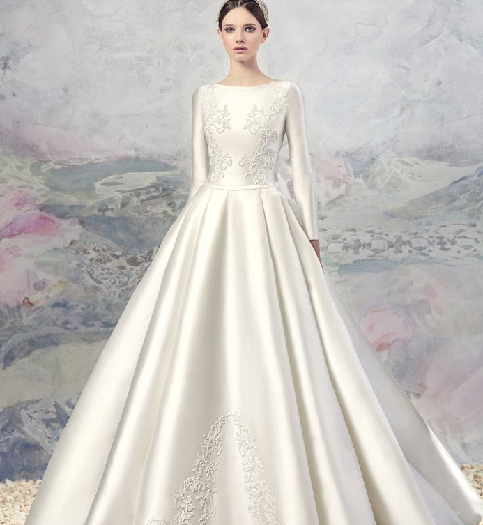 New foreign trade wedding dress wholesale Korean bride wedding high-end lace long sleeve wedding custom