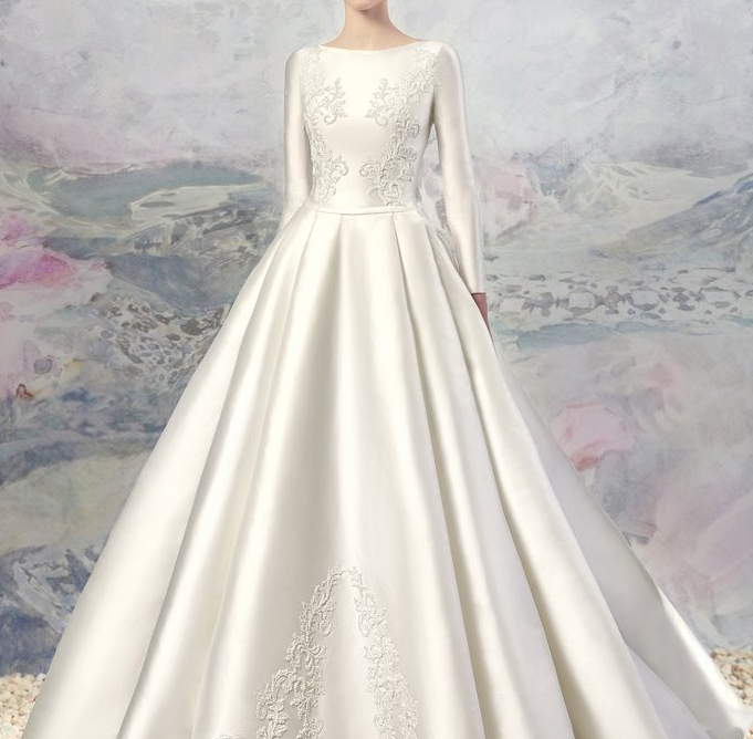 New foreign trade wedding dress wholesale Korean bride wedding high-end lace long sleeve wedding custom