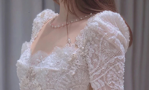 Long trailing wedding dress princess dress lace dress handmade Light main wedding dress 2022 new bride French long sleeves heavy heavy heavy tail simple slim super fairy