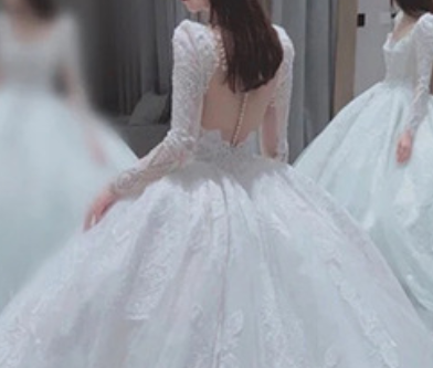 Long trailing wedding dress princess dress lace dress handmade Light main wedding dress 2022 new bride French long sleeves heavy heavy heavy tail simple slim super fairy