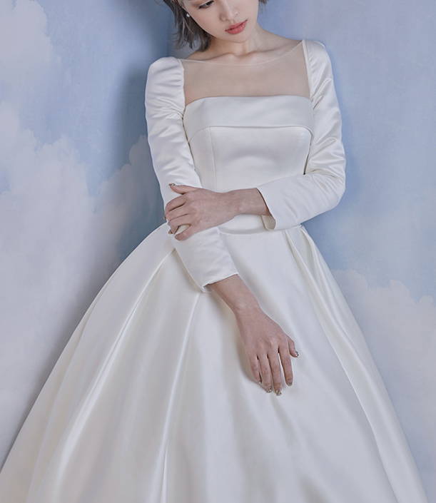 2022 New spring satin long sleeves slimming light wedding dress simple wedding dress