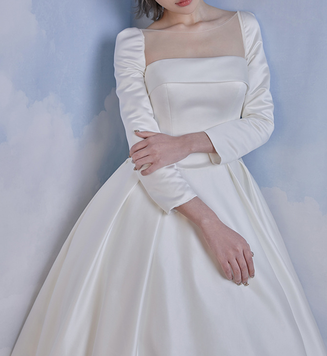 2022 New spring satin long sleeves slimming light wedding dress simple wedding dress