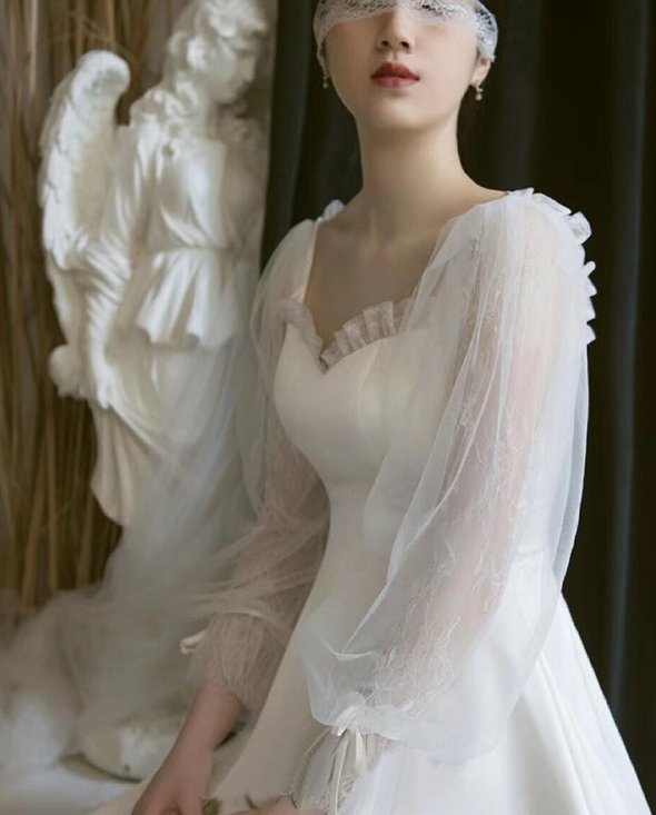 Light wedding dress 2022 Satin Simple sen super fairy travel shoot out yarn small woman registered daily dress