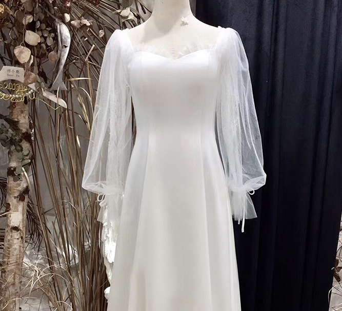 Light wedding dress 2022 Satin Simple sen super fairy travel shoot out yarn small woman registered daily dress