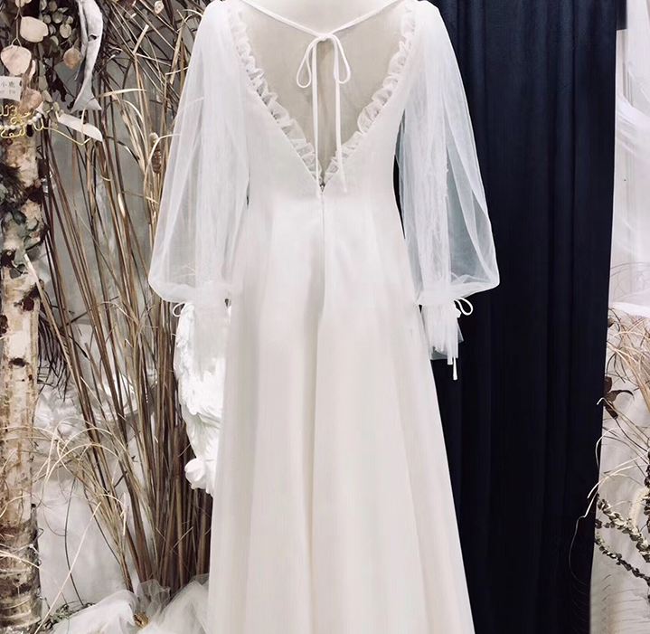 Light wedding dress 2022 Satin Simple sen super fairy travel shoot out yarn small woman registered daily dress