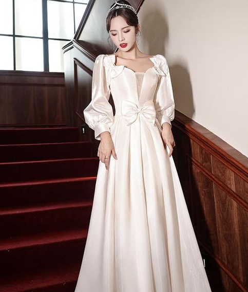 French evening dress women 2022 new satin dress birthday registration certificate usually can wear travel pat light wedding dress