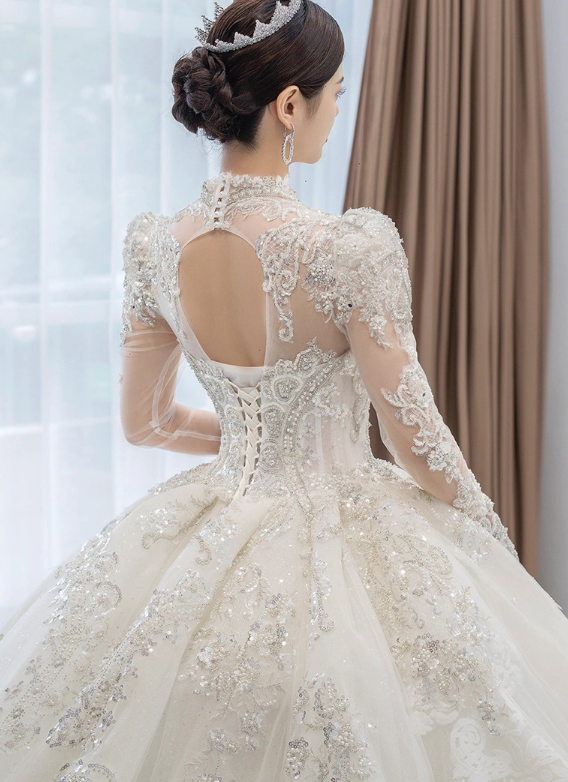 Wedding dress princess dress bubble sleeve long sleeve lace dress new bride wedding dress palace style high sense of big tail