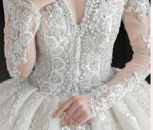 Wedding dress princess dress bubble sleeve long sleeve lace dress new bride wedding dress palace style high sense of big tail