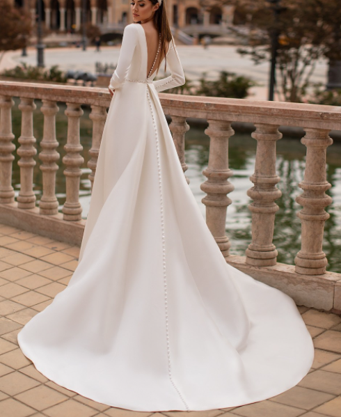 Wedding dress backless pearl long dress long sleeve bridal satin long sleeves slimming simple European and American light train wedding dress