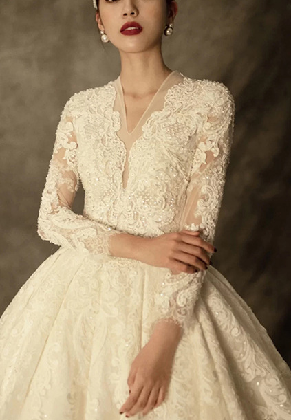 French long-sleeve wedding dress princess 2022 new bride wedding big tail palace wind main yarn wedding dress fall