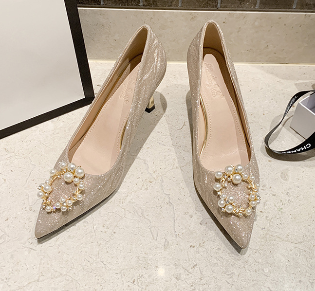 Silver bridesmaids can usually wear crystal pointed wedding shoes with high heels