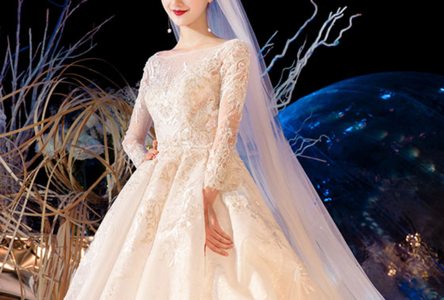 The bride super fairy temperament main wedding dress 2020 new fantasy star tail simple atmosphere long sleeve